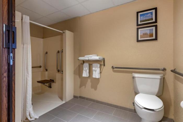 Comfort Inn & Suites Gateway To Glacier National Park Шелби Номер фото